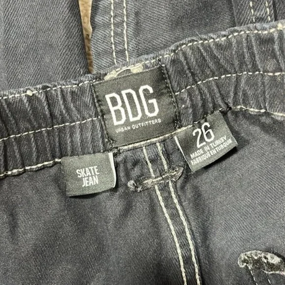 BDG Urban Outfitters Women's Relaxed Skate Jeans Size 26 Black Cargo - Picture 4 of 5